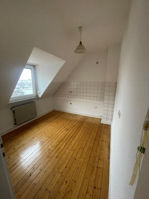 Charmante 3 ZKB Dachgeschosswohnung